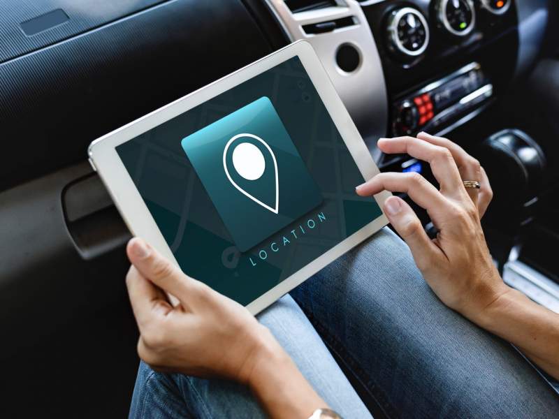 car-connection-dashboard-1305305 car-connection-dashboard-1305305